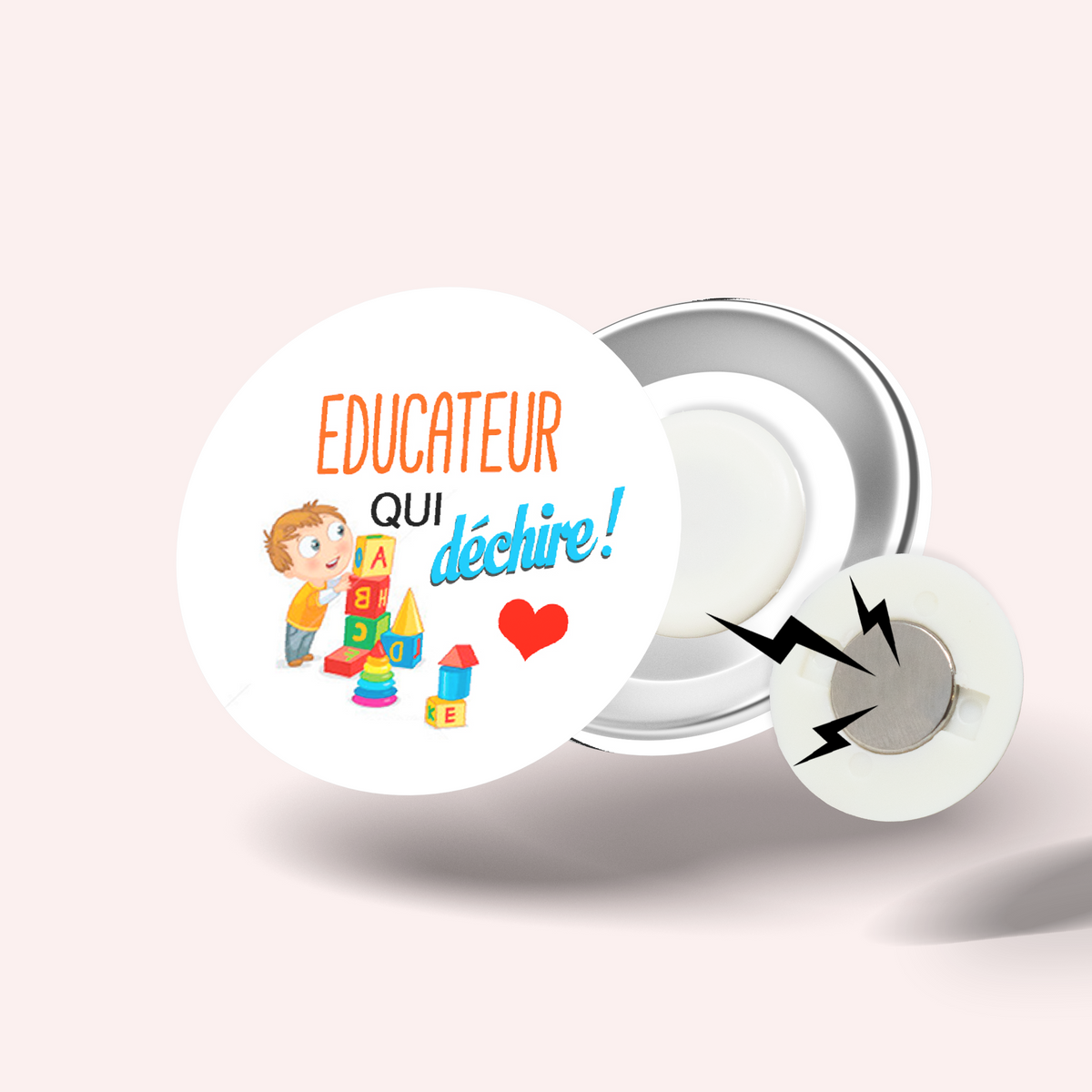 Badge Éducateur qui déchire 002