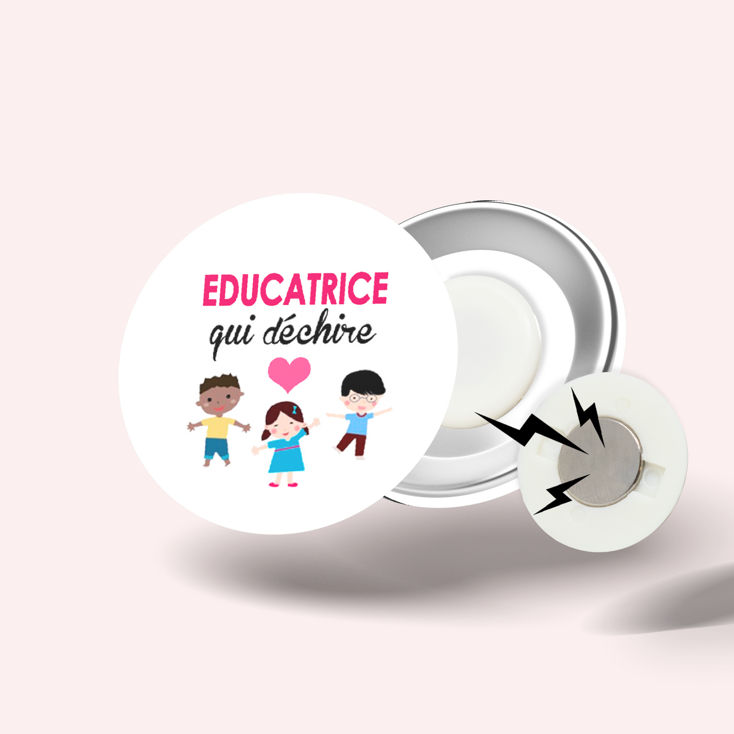 Badge Éducatrice qui déchire 011