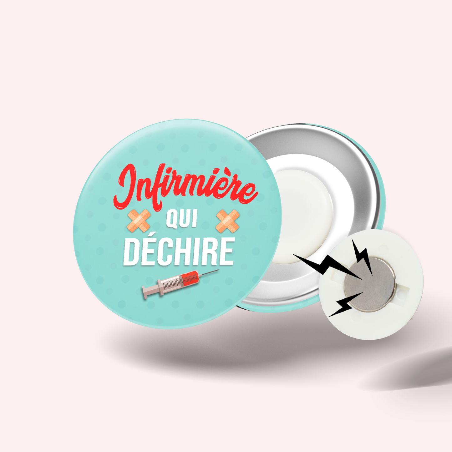 Badge Infirmière qui déchire 006