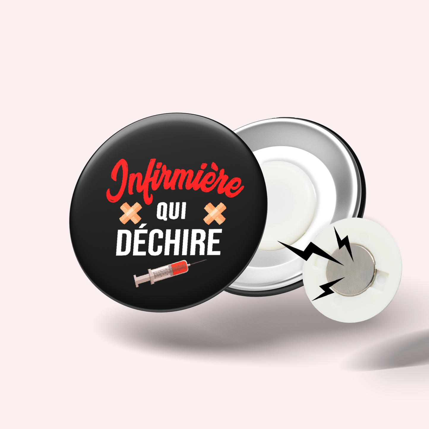Badge Infirmière qui déchire 010