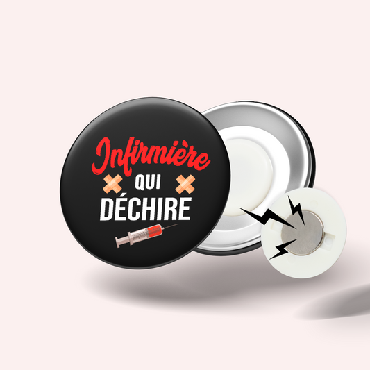 Badge Infirmière qui déchire 010