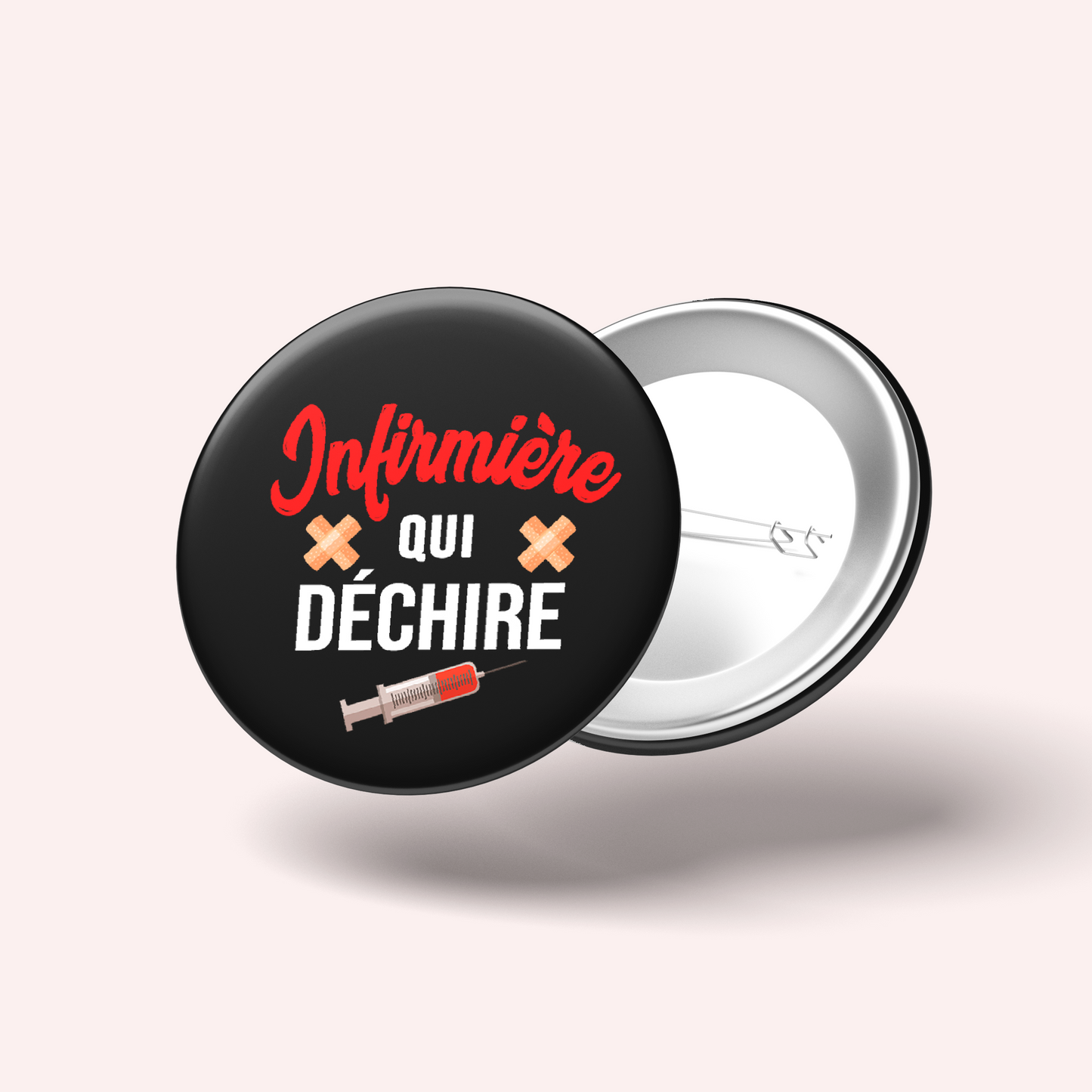 Badge Infirmière qui déchire 010