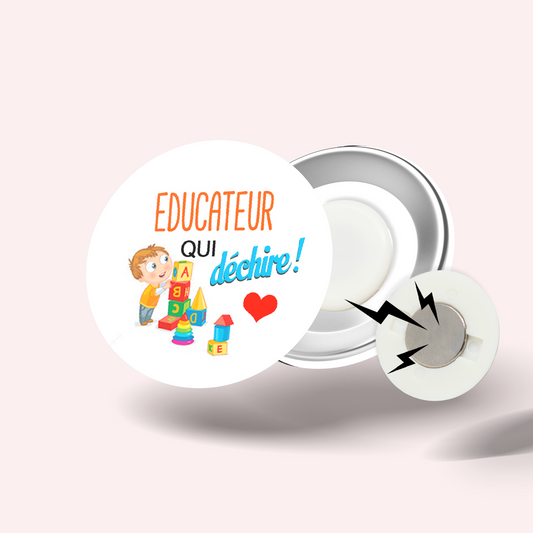 Badge Éducateur qui déchire 002