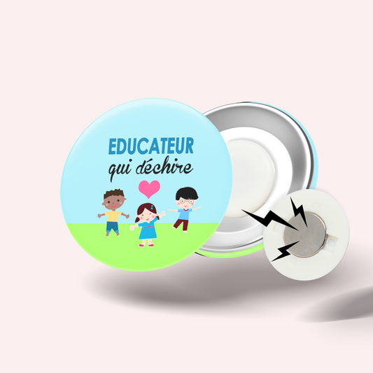Badge Éducateur qui déchire 004