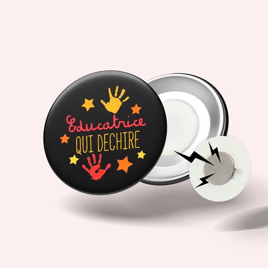 Badge Éducatrice qui déchire 001
