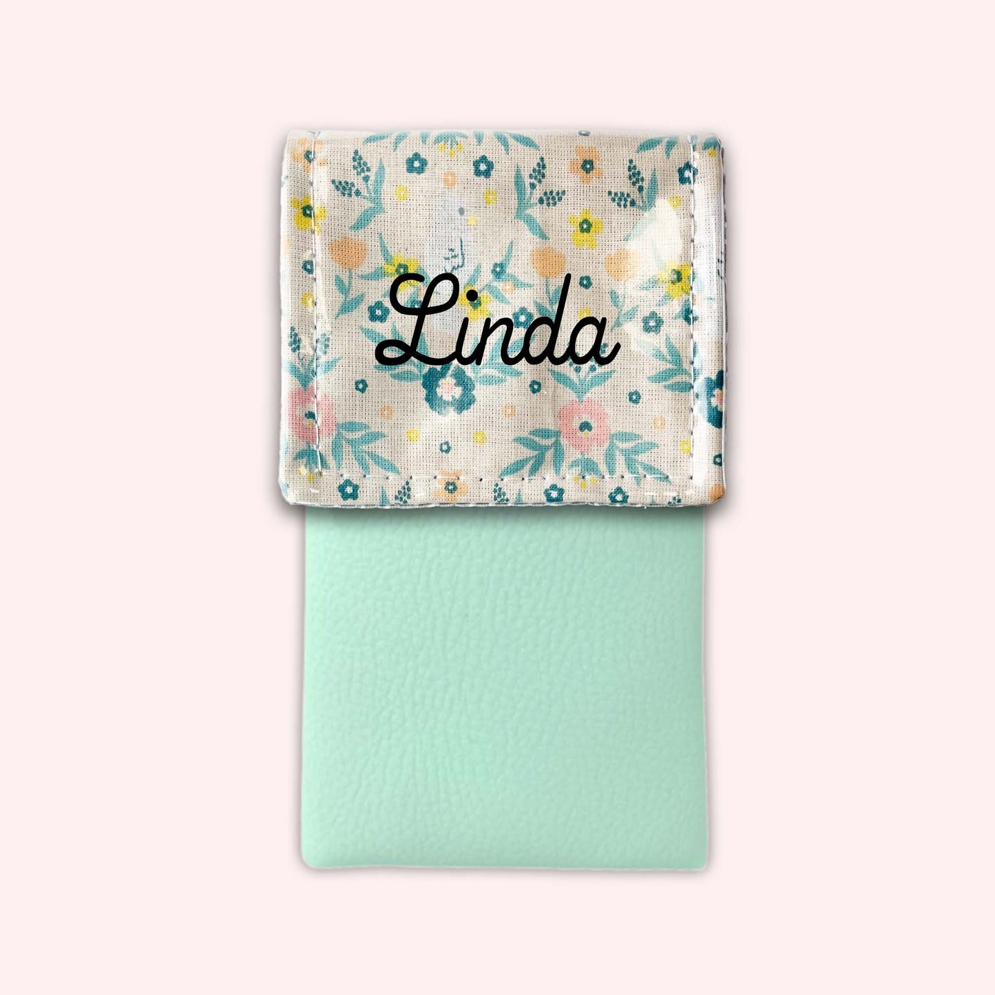 Queen Magnetic Pouch