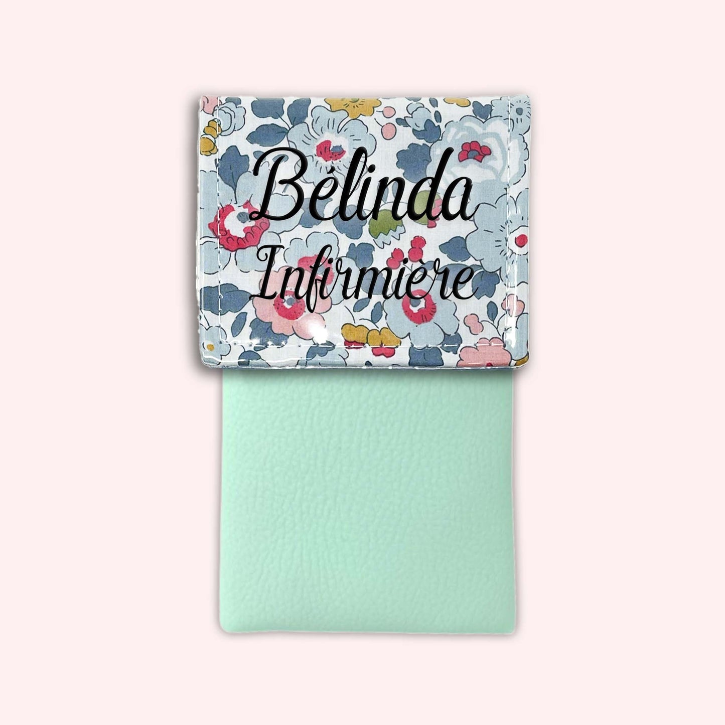 Liberty Betsy Porcelain Magnetic Pouch