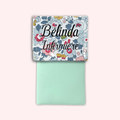 Liberty Betsy Porcelain Magnetic Pouch