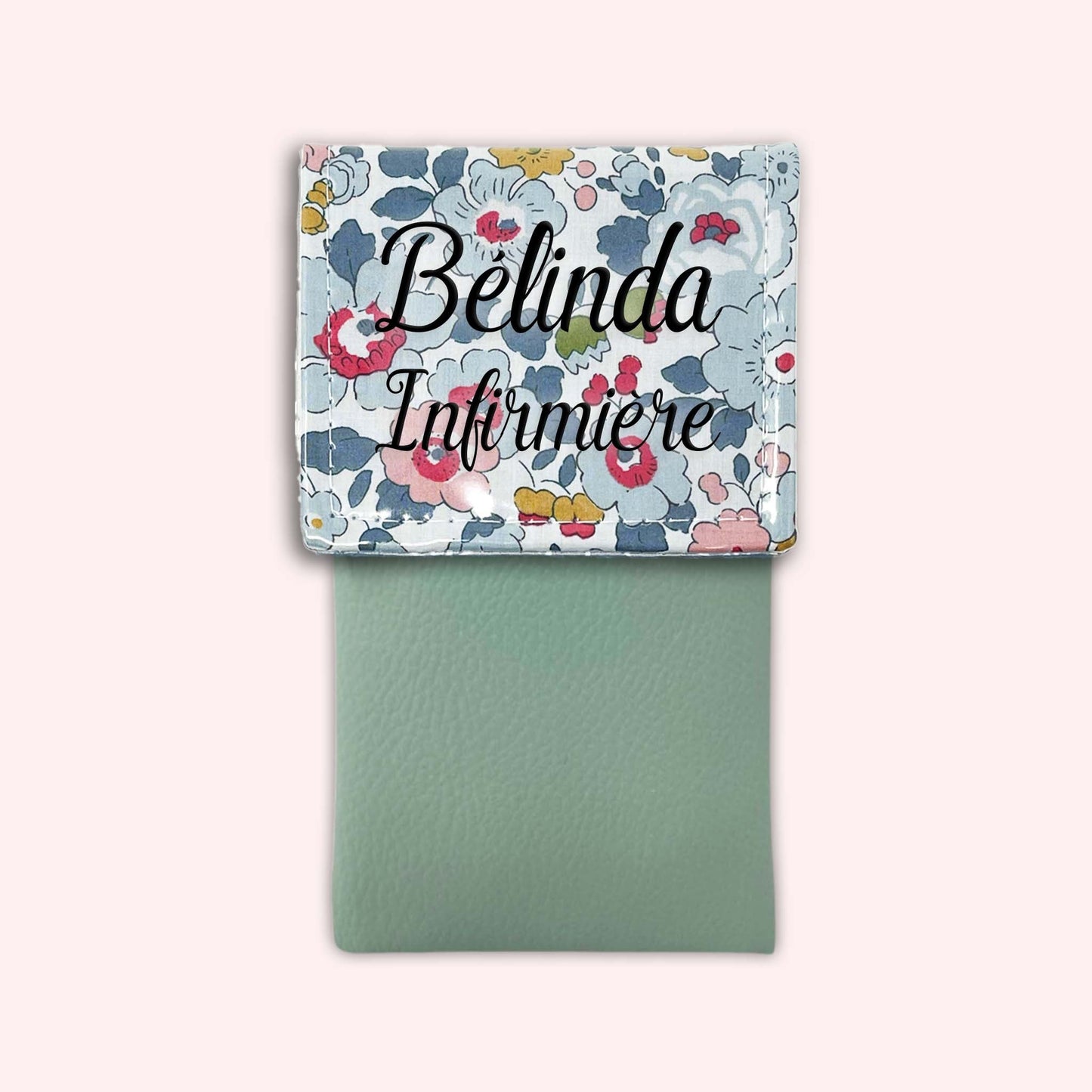 Liberty Betsy Porcelain Magnetic Pouch