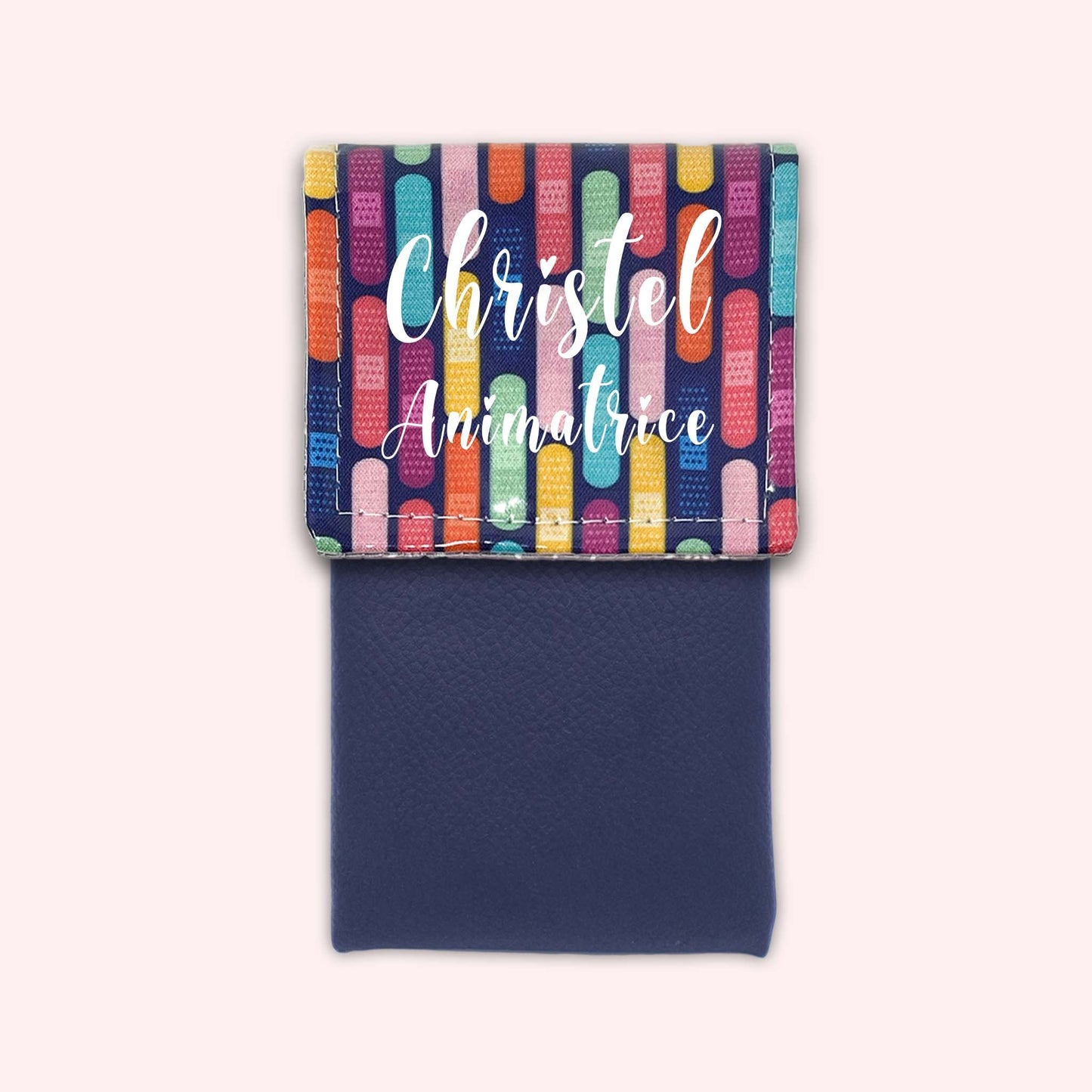 Magnetic pouch for small bandages