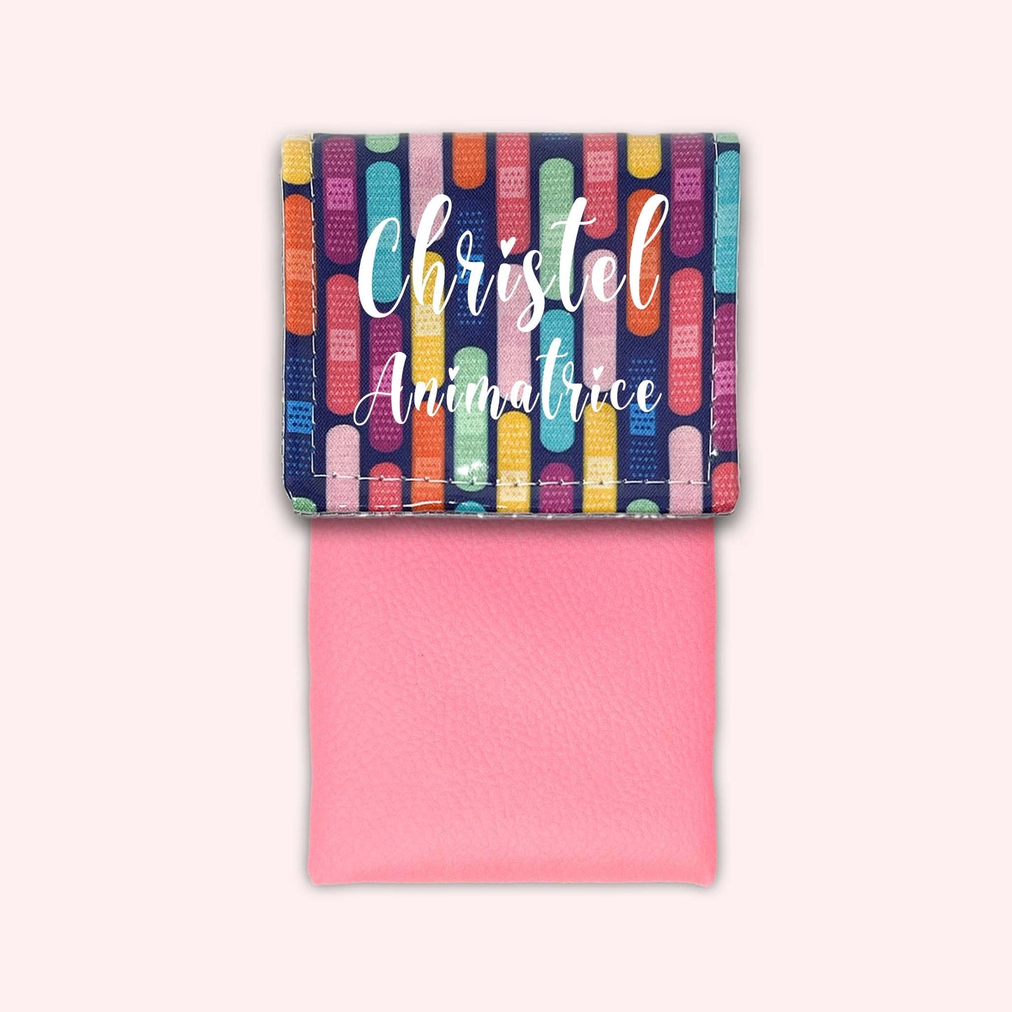 Magnetic pouch for small bandages