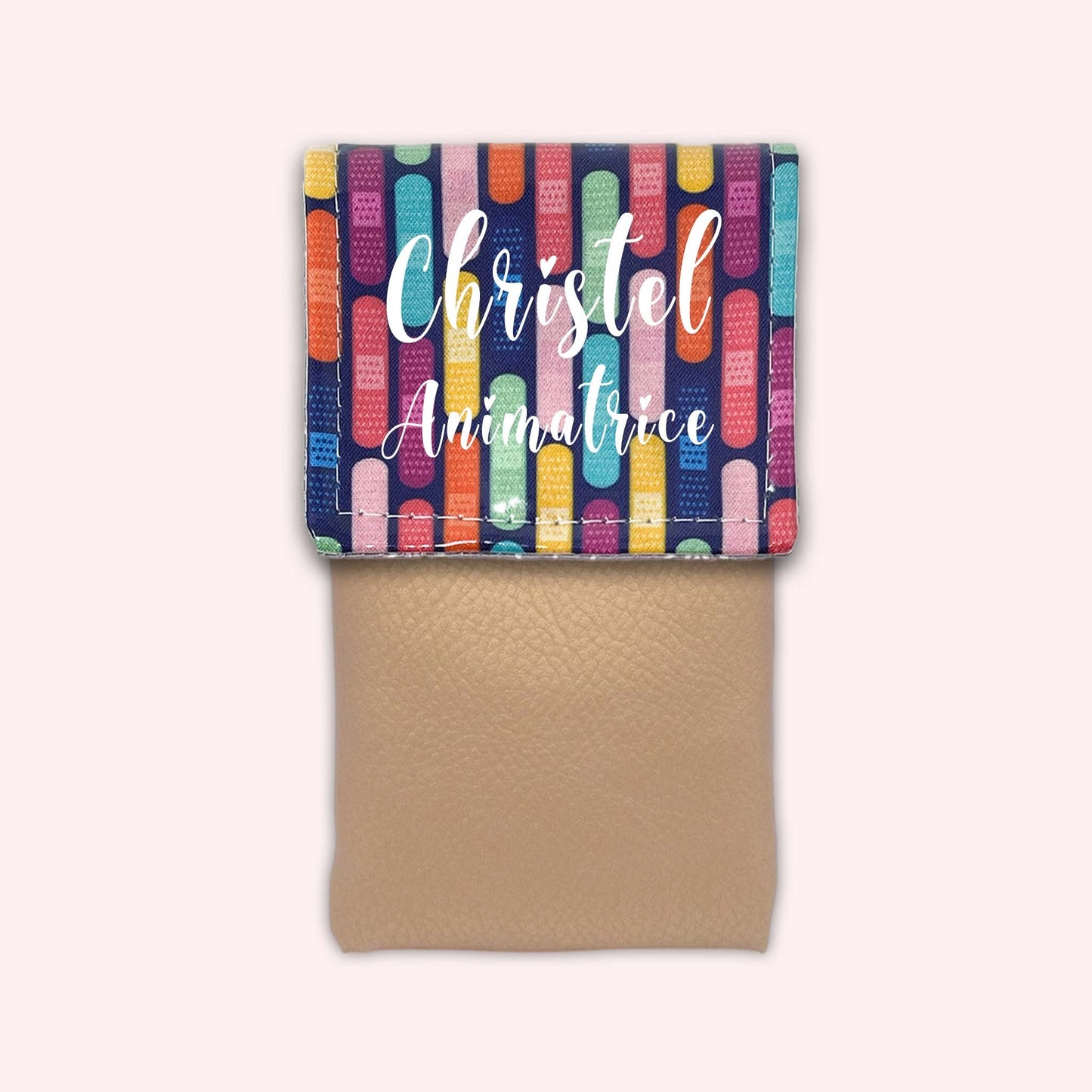 Magnetic pouch for small bandages