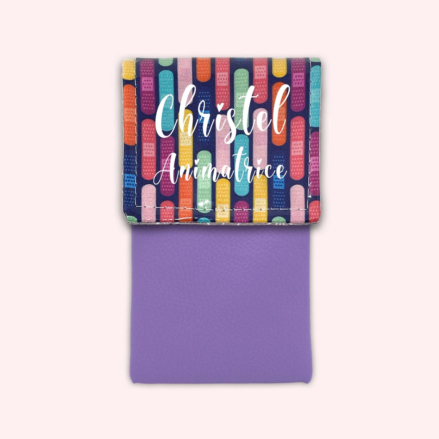 Magnetic pouch for small bandages
