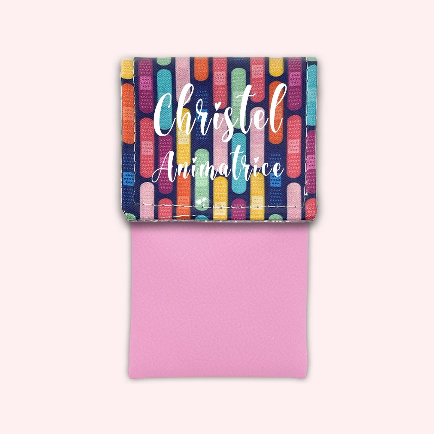 Magnetic pouch for small bandages