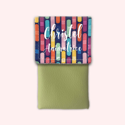 Magnetic pouch for small bandages