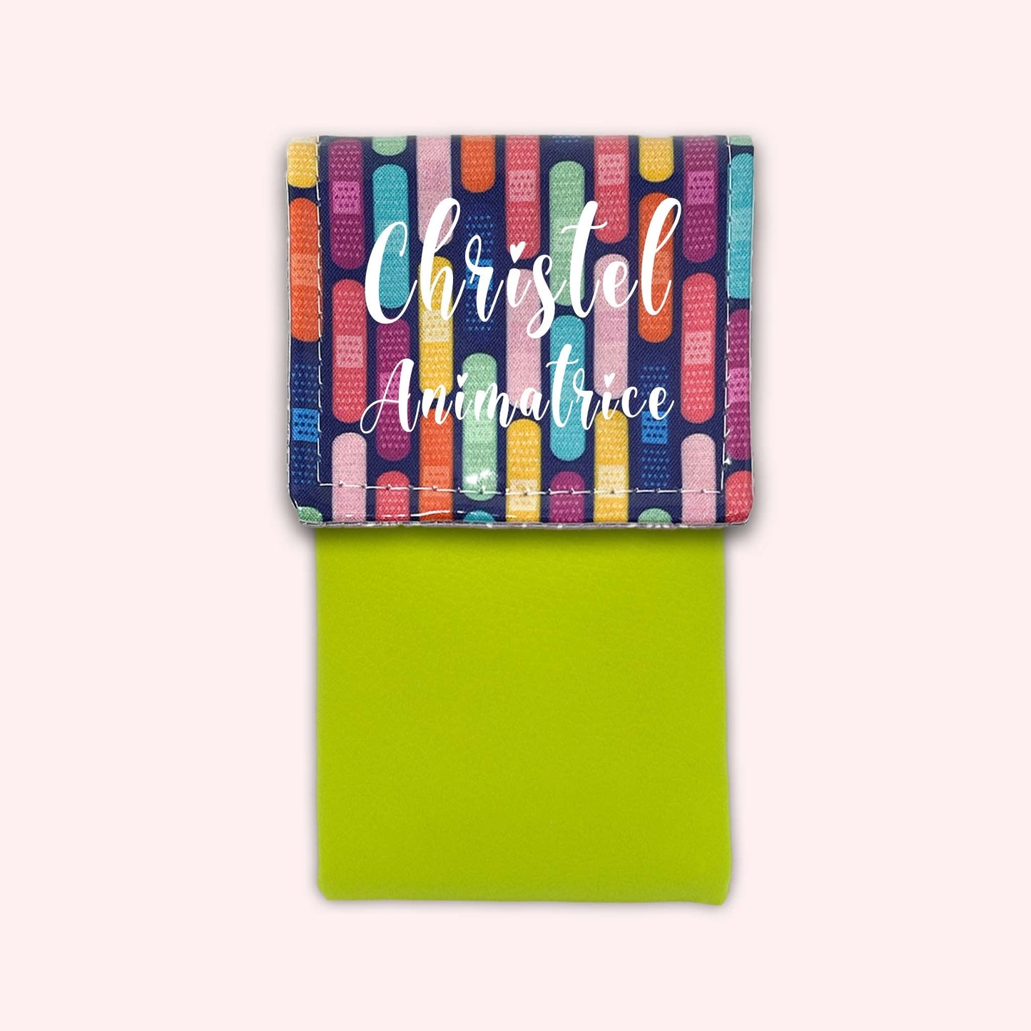 Magnetic pouch for small bandages