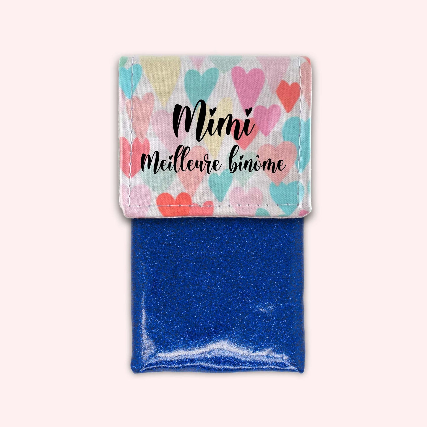Atout Coeurs magnetic pouch