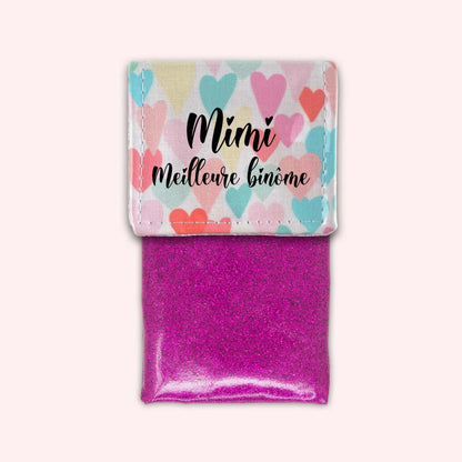 Atout Coeurs magnetic pouch