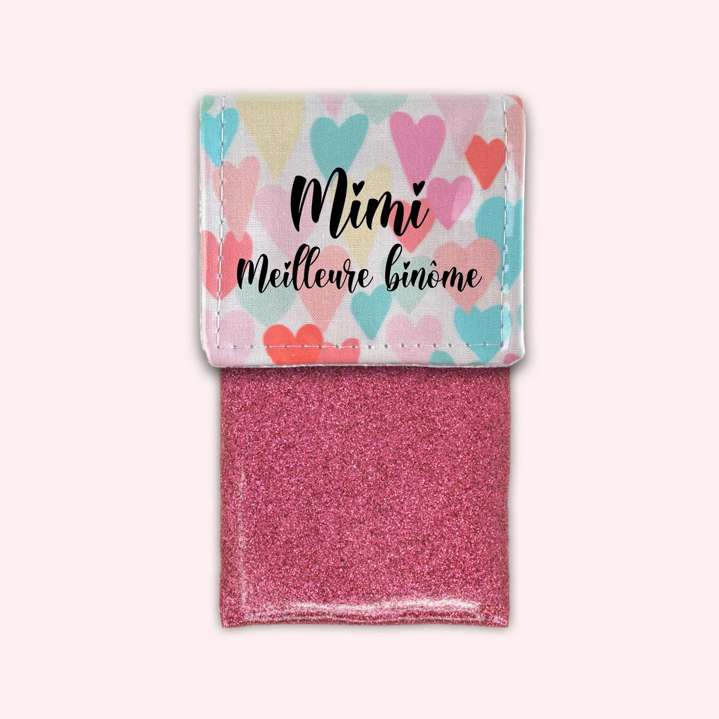 Atout Coeurs magnetic pouch