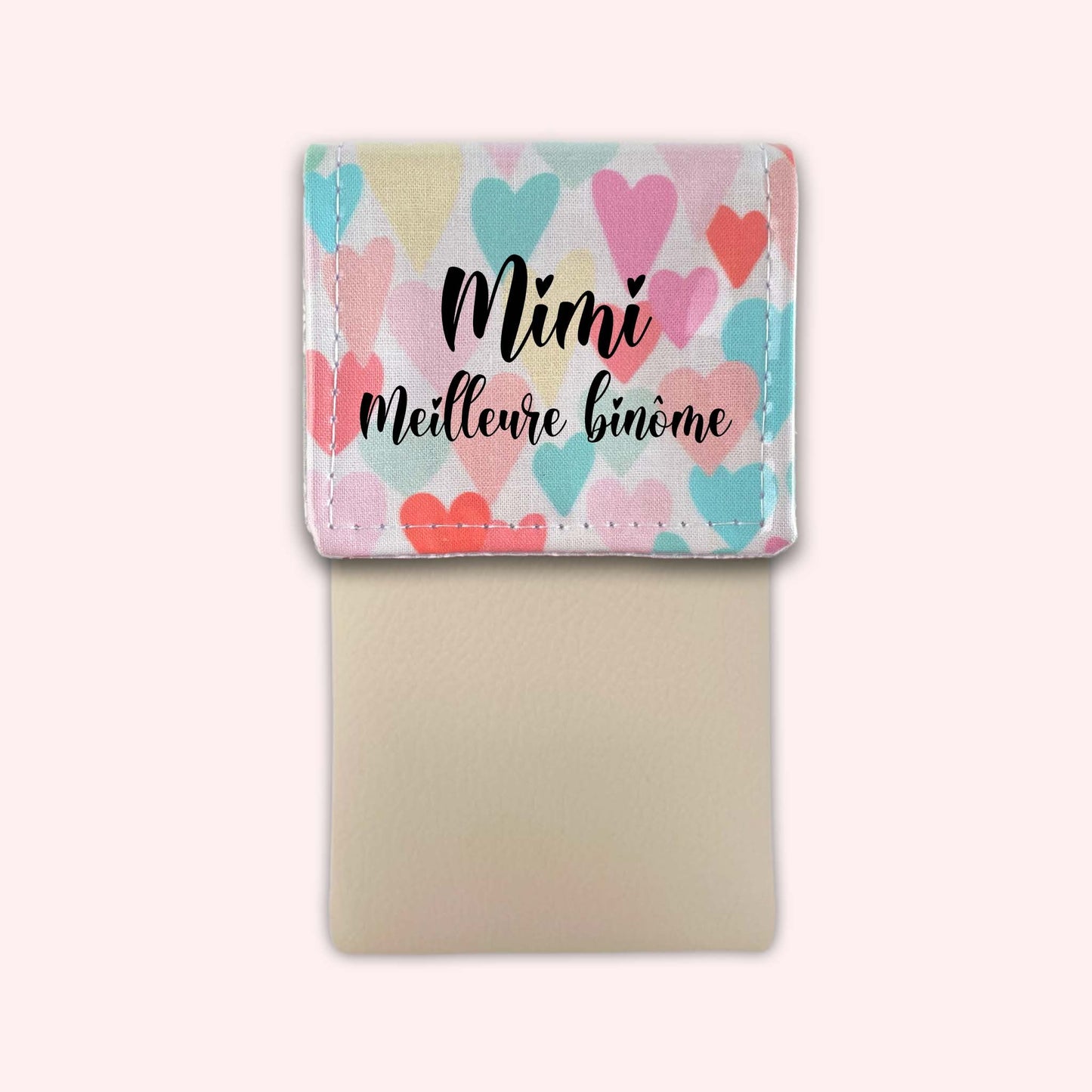Atout Coeurs magnetic pouch