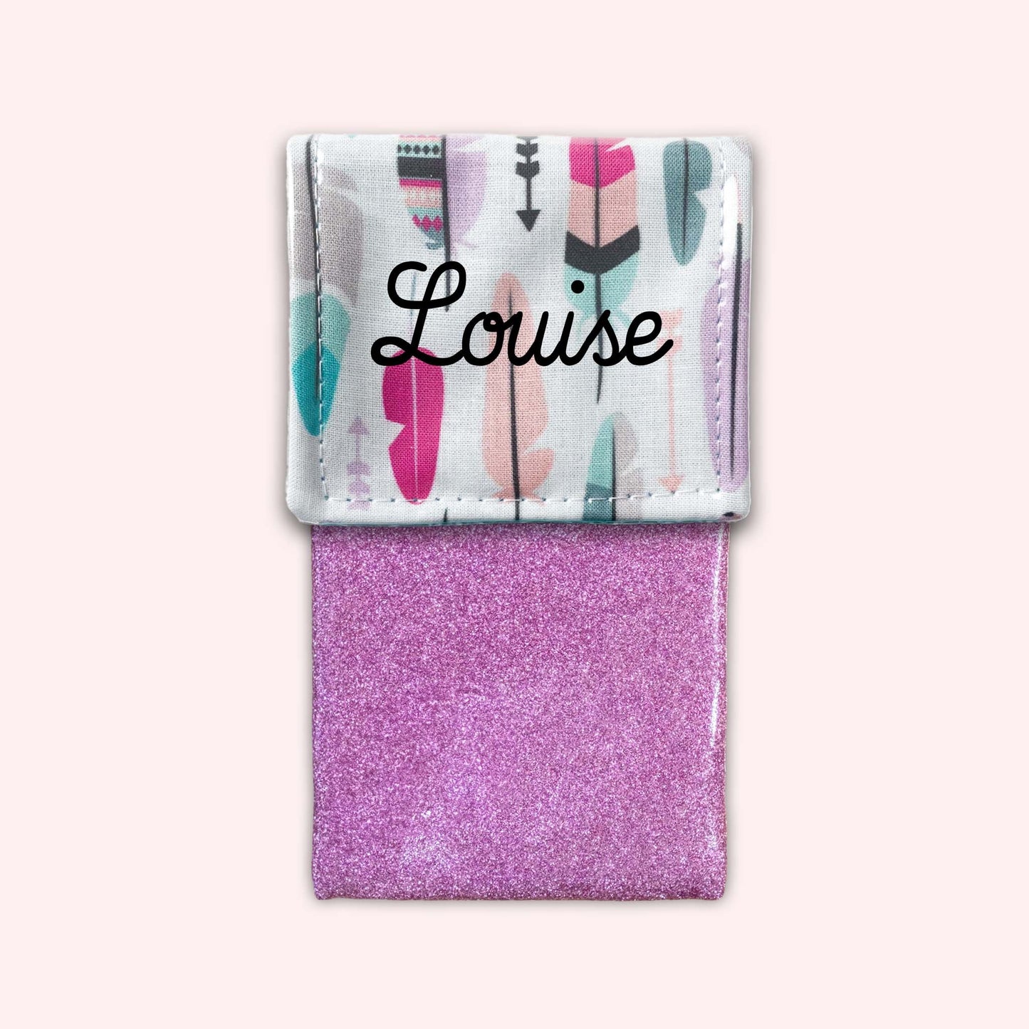 Feathers Magnetic Pouch