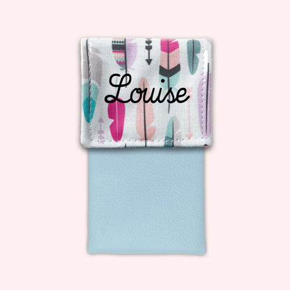 Feathers Magnetic Pouch