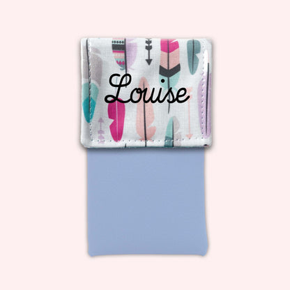 Feathers Magnetic Pouch