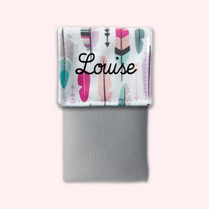 Feathers Magnetic Pouch