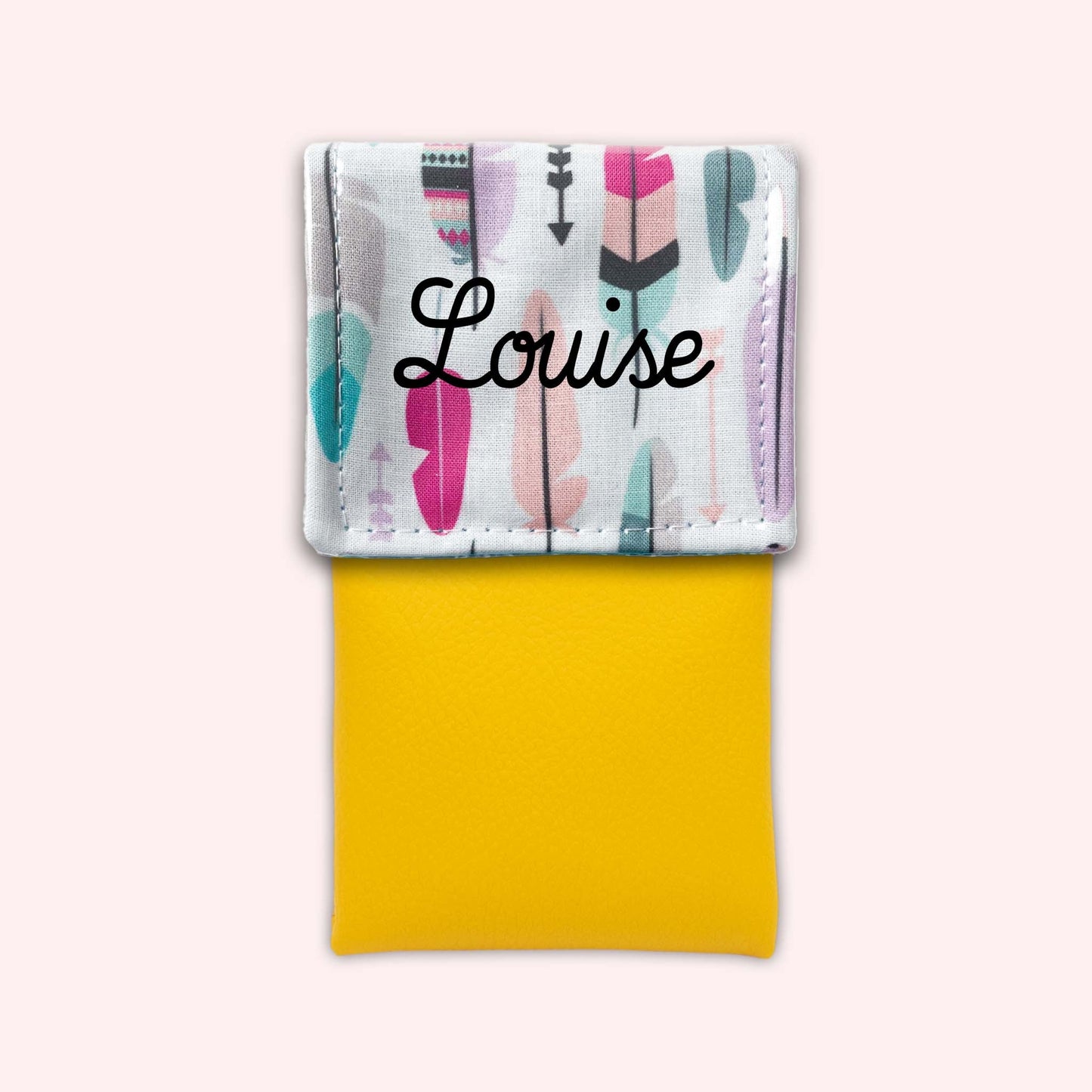 Feathers Magnetic Pouch