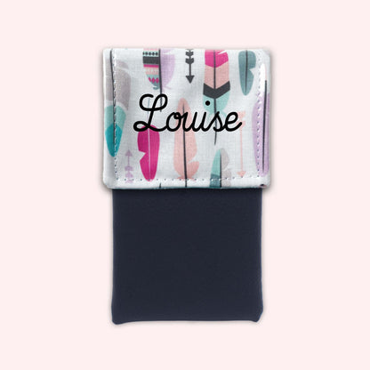 Feathers Magnetic Pouch