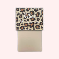 Pochette aimantée Léopard Savane