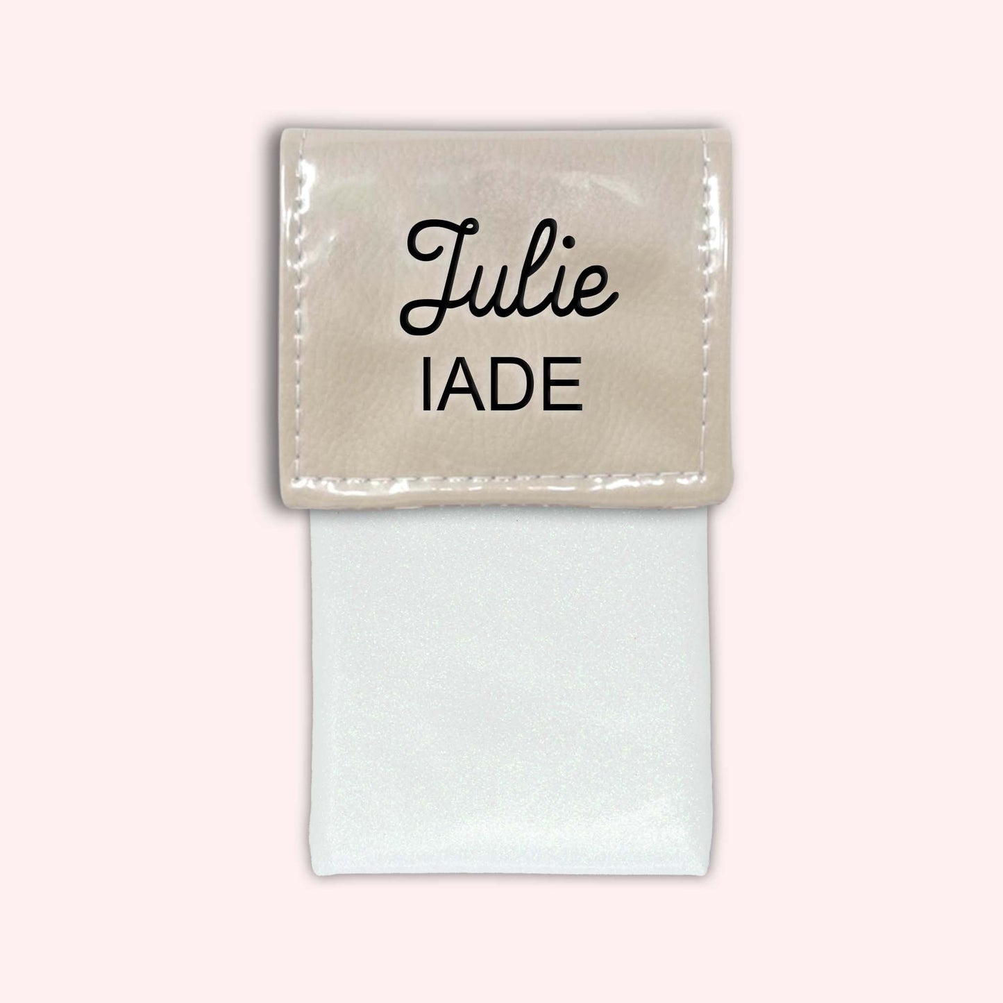 Mastic two-tone flap pouch