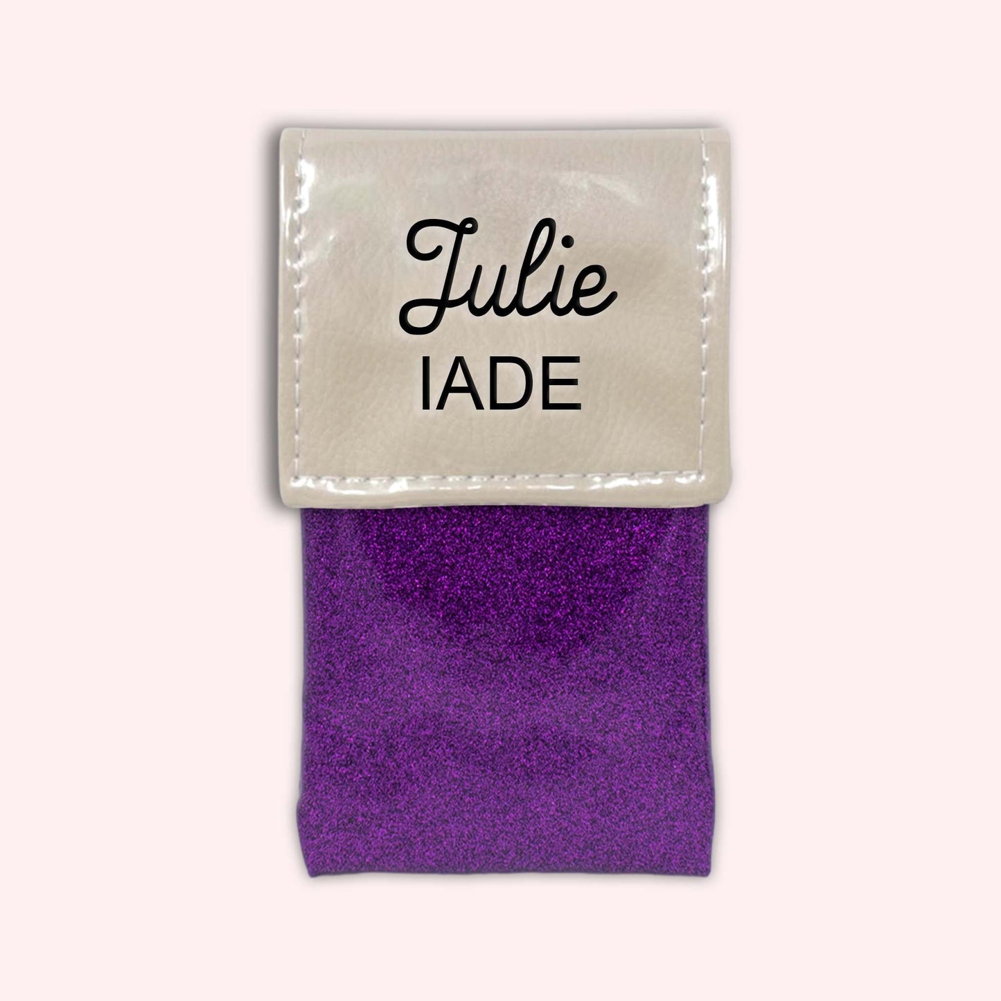 Mastic two-tone flap pouch