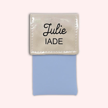 Mastic two-tone flap pouch
