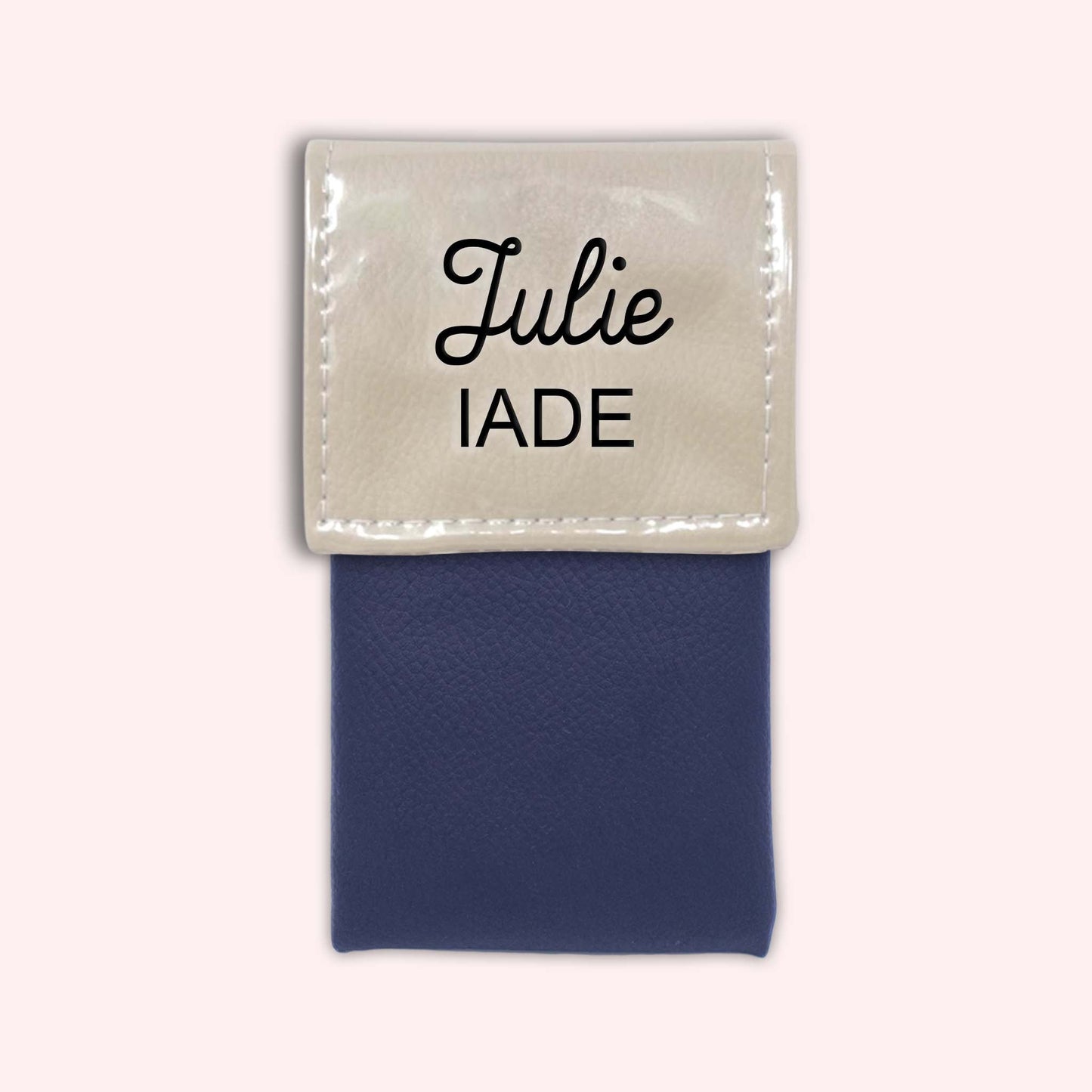 Mastic two-tone flap pouch