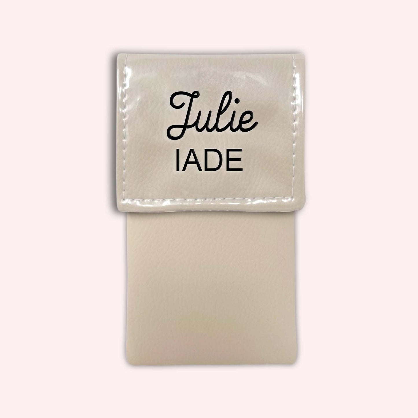 Mastic two-tone flap pouch