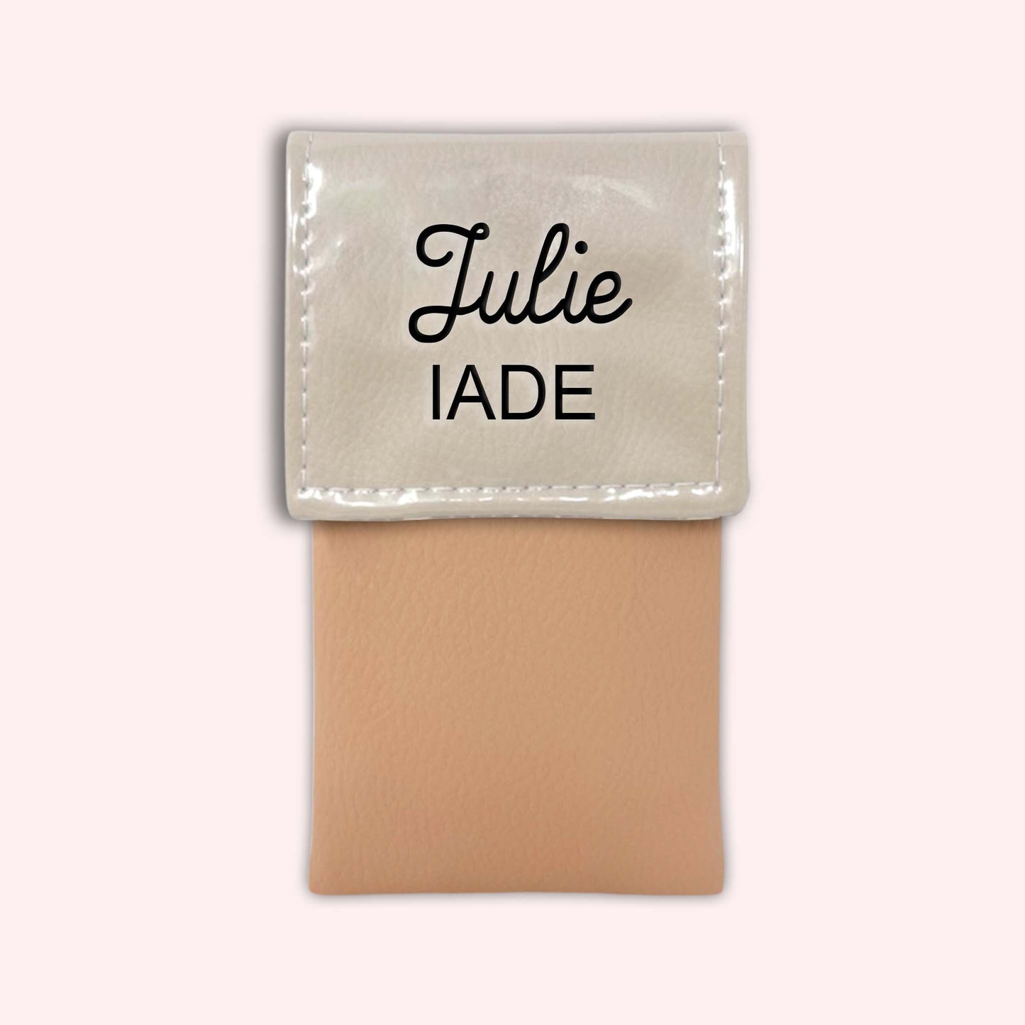 Mastic two-tone flap pouch