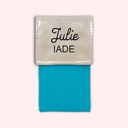 Mastic two-tone flap pouch