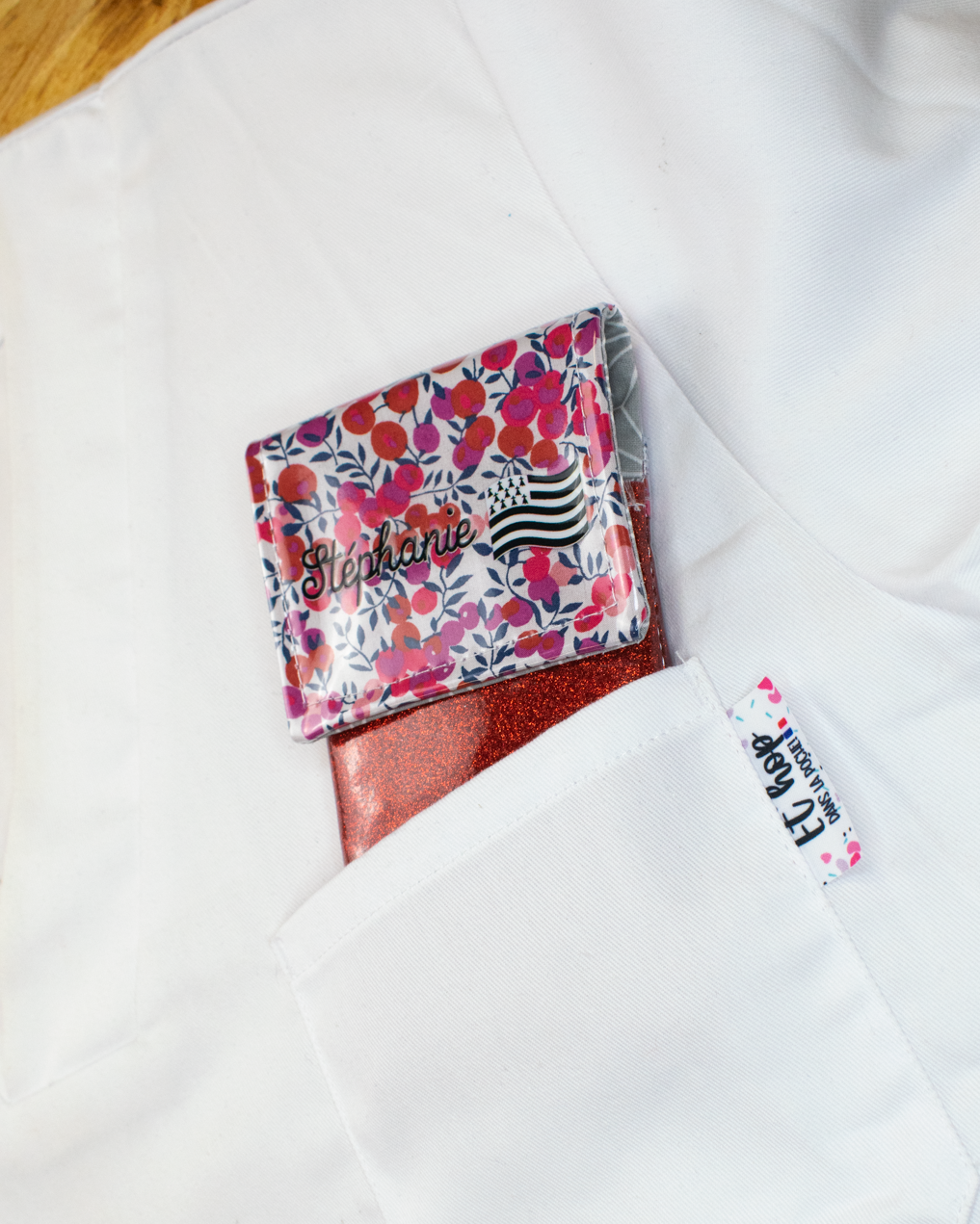 Pochette aimantée Liberty Wiltshire Rouge