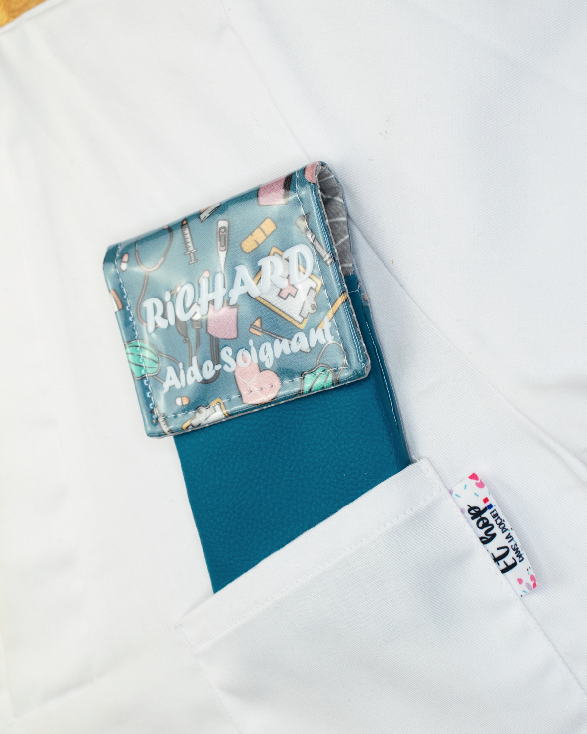 Duck Blue Medical Magnetic Pouch