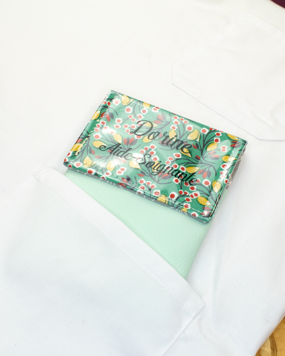 Flower 2 Magnetic Pouch