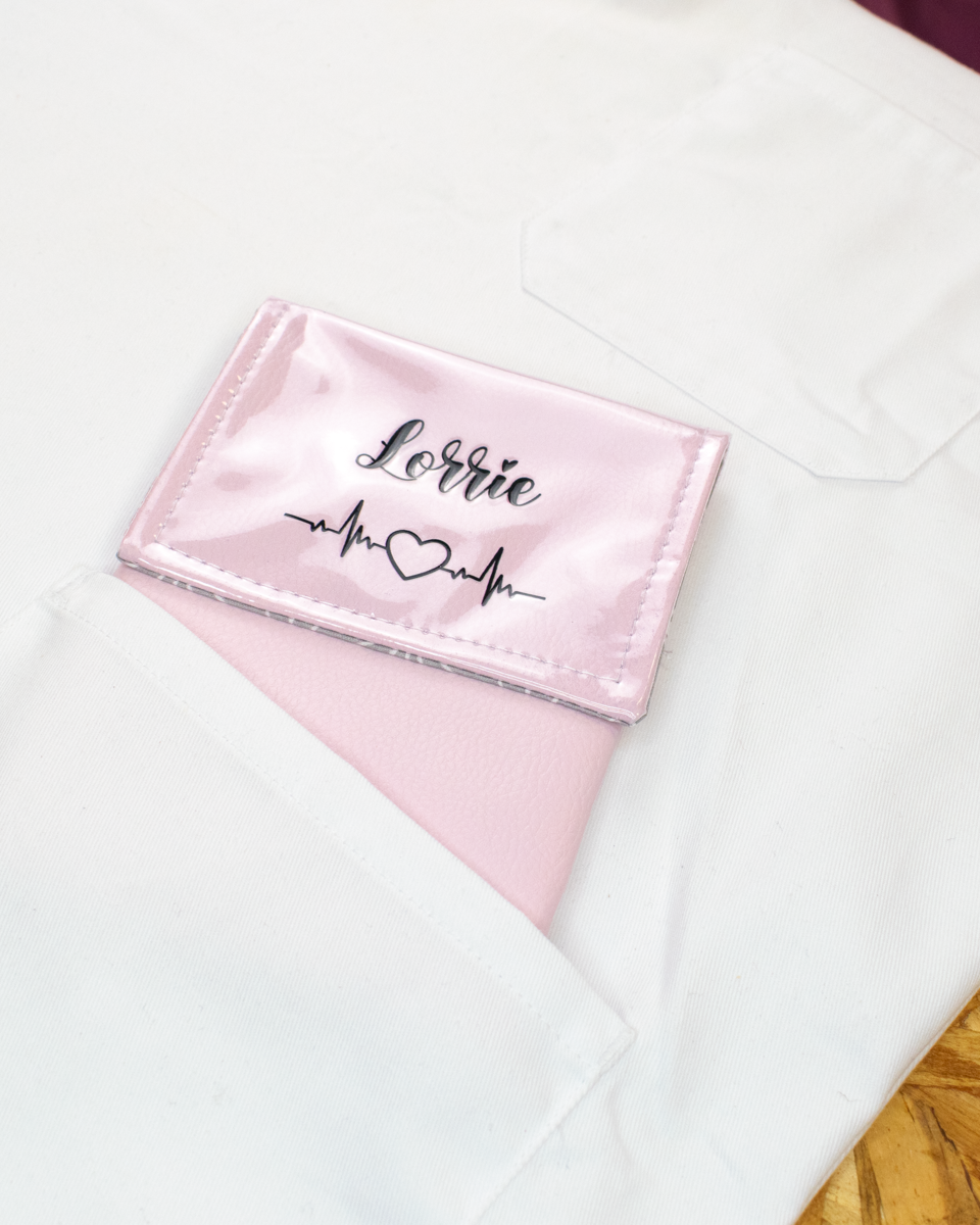 Light pink magnetic pouch